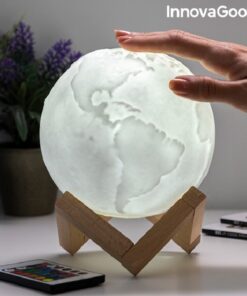 Led лампа с различни цветове във формата на Земя