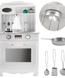 Дървена детска кухня с печка за готвене