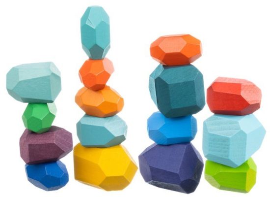 Дървени цветни камъни - играчка за деца