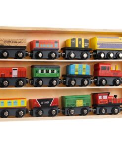 Дървено влакче с магнити - детска играчка