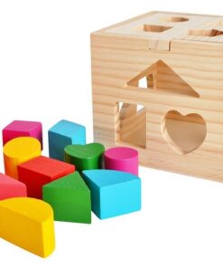 Дървен куб с блокчета за игра - образователна играчка