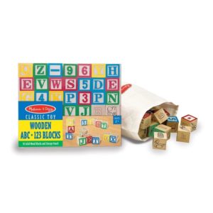 Дървени кубчета с букви и цифри Melissa & Doug