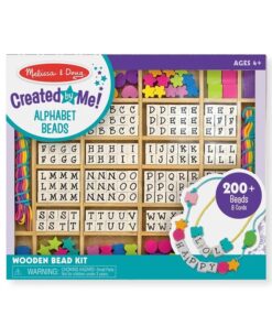 Комплект за гривнички с дървени мъниста и буквички Melissa & Doug