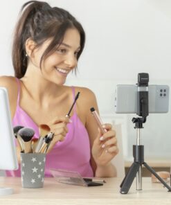 Разтегателен статив за телефон с LED и дистанционно InnovaGoods