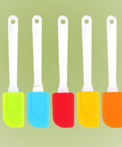Силиконова шпатула за месене на тесто