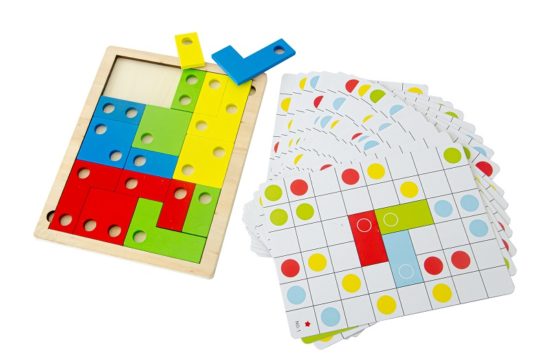 Дървена логическа игра с цветни фигури Acool Toy