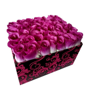 кутия с вечни рози Романтичен подарък