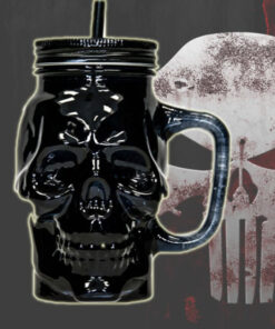 Стъклено бурканче черен череп със сламка