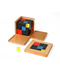 Триномен куб на Монтесори