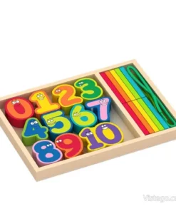 Цветни дървени цифри с пръчици за игра