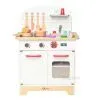 Дървена кухня за игра с аксесоари
