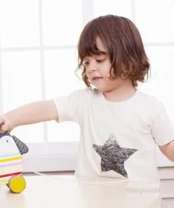 Дървено пингвинче за дърпане за игра