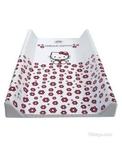 Практичен повивалник Hello Kitty в бяло