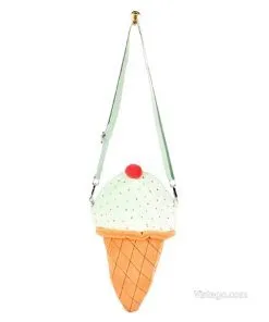 Плюшена чантичка за игри и разходки