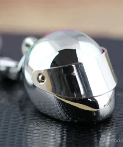 Ключодържател каска за стилен подарък