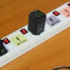 Многопортово зарядно устройство – компактно